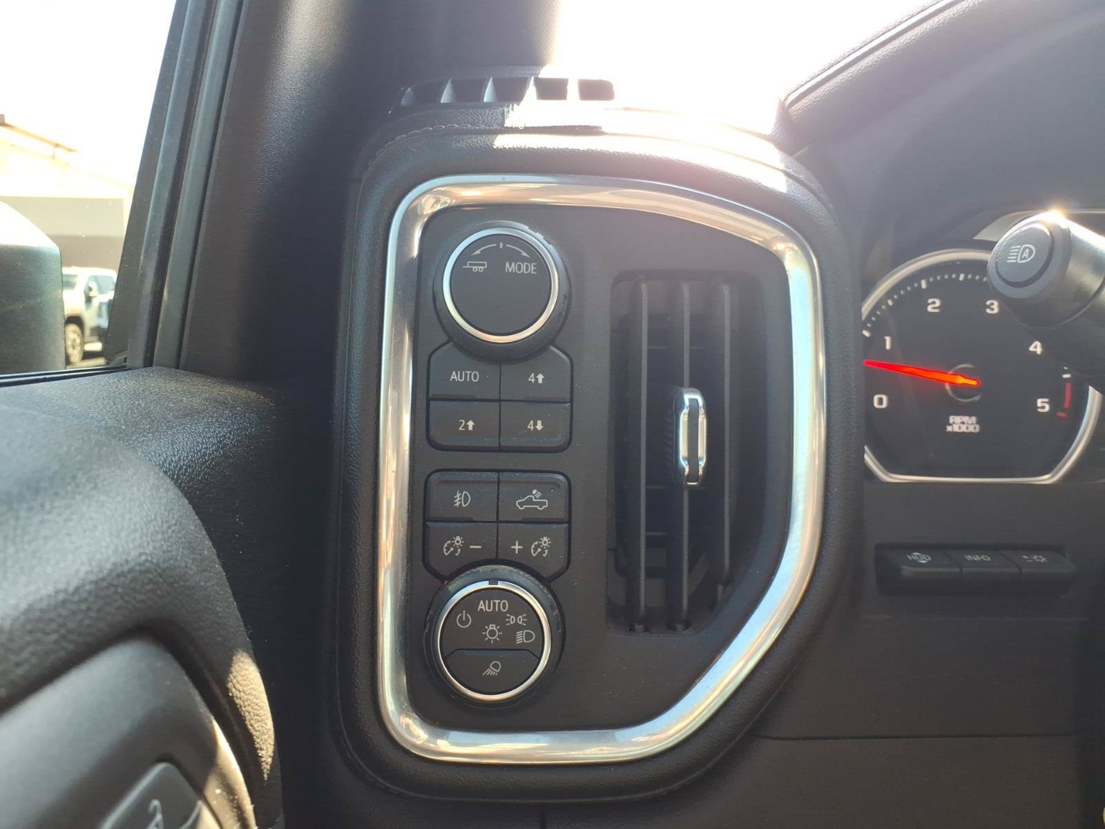 Used 2023 Chevrolet Silverado 3500 High Country AWD/4WD image 25