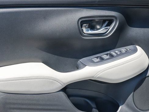 New 2026 Honda HR-V LX image 9