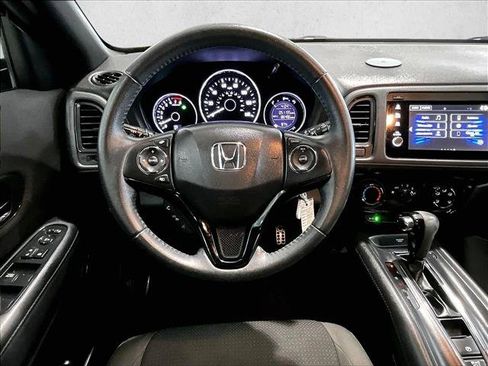 Used 2021 Honda HR-V Sport image 7
