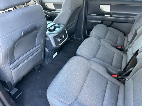 Used 2025 Ford Expedition Max Active AWD/4WD image 14