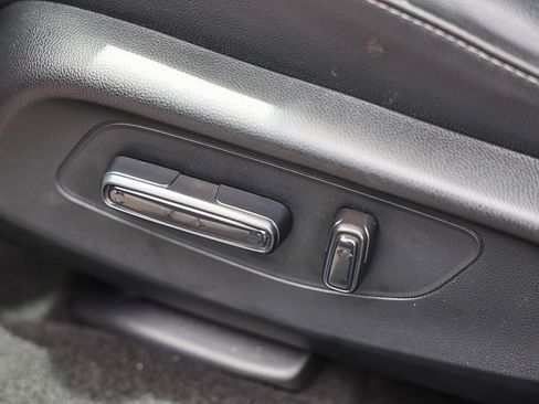Certified 2025 Honda HR-V EX-L image 11