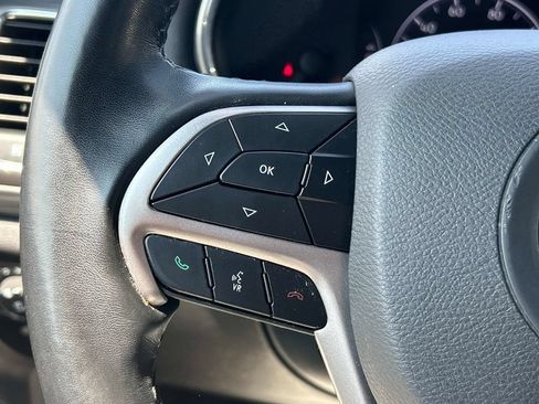 Used 2020 Jeep Grand Cherokee Laredo AWD/4WD image 20