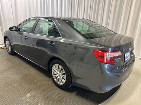 Used 2012 Toyota Camry LE image 19