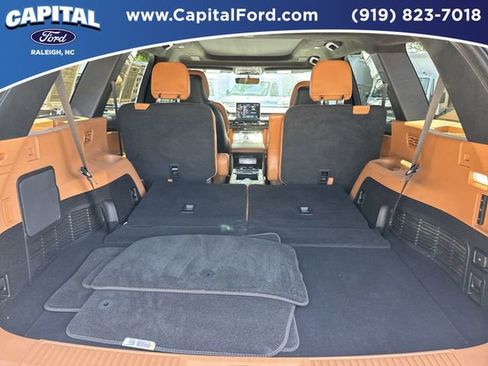 Used 2024 Lincoln Aviator Black Label w/ Dynamic Handling Package AWD/4WD image 16