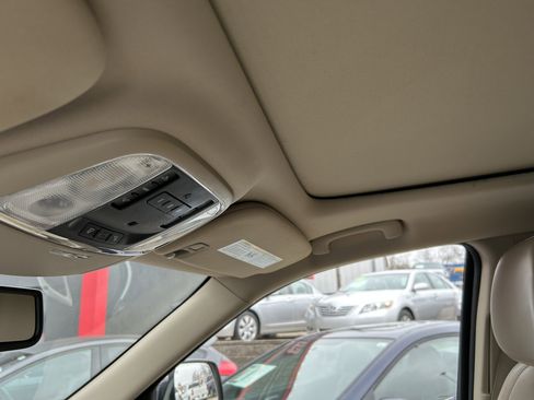 Used 2011 Jeep Grand Cherokee Limited image 11