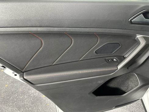 Used 2024 Volkswagen Tiguan Wolfsburg Edition image 34