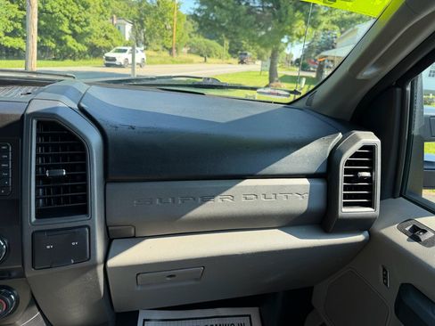 Used 2017 Ford F250 XL w/ Power Equipment Group AWD/4WD image 37