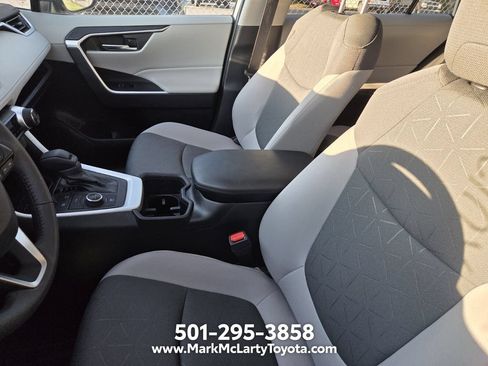 Used 2024 Toyota RAV4 XLE w/ Convenience Package AWD/4WD image 8