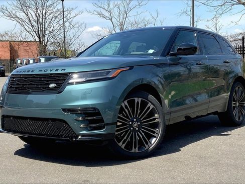 New 2026 Land Rover Range Rover Velar Dynamic SE image 1