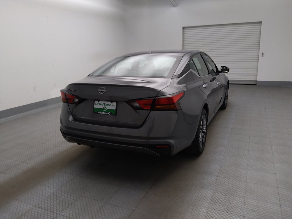 Used 2025 Nissan Altima 2.5 SV FWD image 7