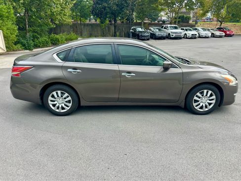 Used 2015 Nissan Altima 2.5 S w/ Power Driver Seat Package FWD image 4