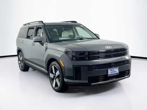 Used 2024 Hyundai Santa Fe Limited image 3