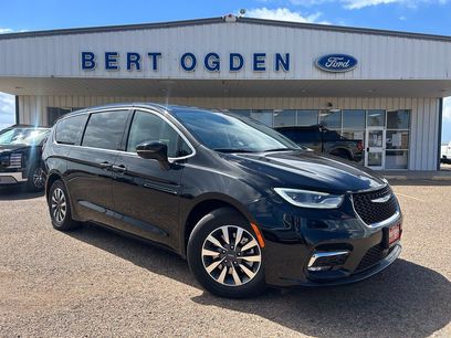 Used 2024 Chrysler Pacifica Limited