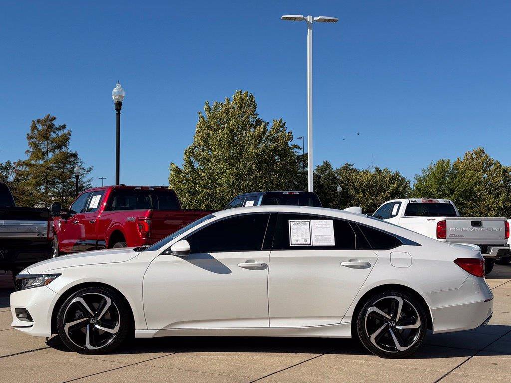 Used 2018 Honda Accord Sport image 7