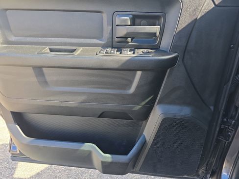 Used 2021 RAM 2500 Tradesman w/ Chrome Appearance Group image 29