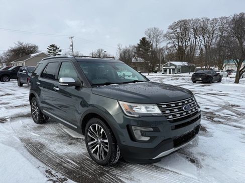 Used 2016 Ford Explorer Platinum image 7