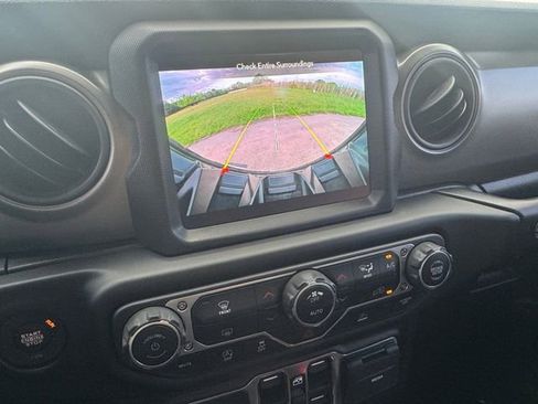 Used 2023 Jeep Wrangler Sport S w/ Sun And Sound Package image 9