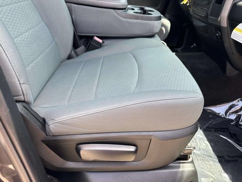 Used 2018 RAM 1500 Express w/ Express Value Package RWD image 13