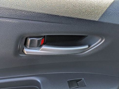 Used 2020 Toyota Corolla LE image 28