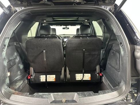 Used 2018 Ford Explorer XLT w/ Equipment Group 202A image 26