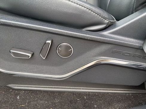 Used 2022 Ford F150 Lariat w/ Equipment Group 502A High image 26