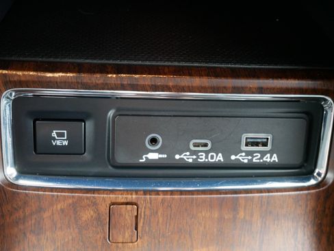 Used 2023 Subaru Ascent Touring AWD/4WD image 29