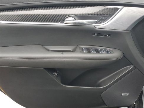 Certified 2025 Cadillac XT6 Sport w/ LPO, Floor Liner Package image 11