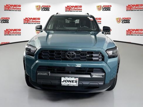 Used 2025 Toyota 4Runner TRD Off-Road Premium AWD/4WD image 14