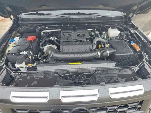 Used 2026 Nissan Frontier PRO-4X AWD/4WD image 11