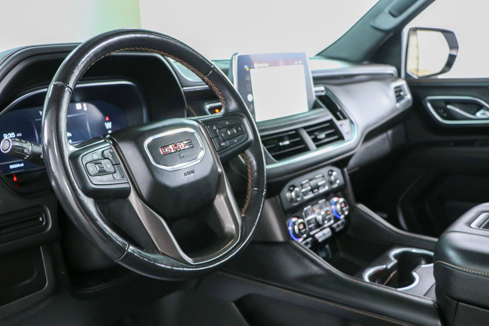 Used 2022 GMC Yukon AT4 AWD/4WD image 26
