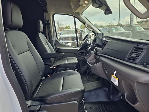 New 2026 Ford Transit 150 148 Medium Roof w/ Load Area Protection Package image 18