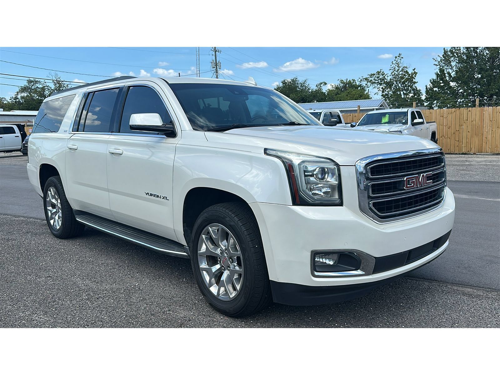 Used 2015 GMC Yukon XL SLT w/ Open Road Package RWD image 8
