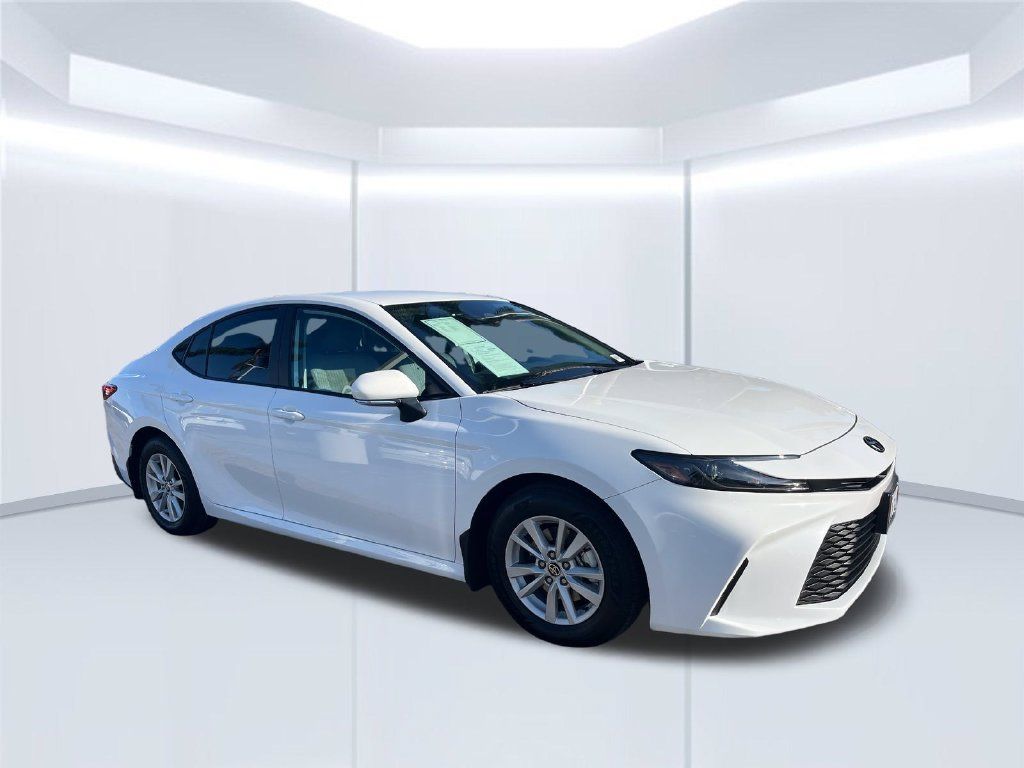 Used 2026 Toyota Camry LE w/ Convenience Package FWD image 7