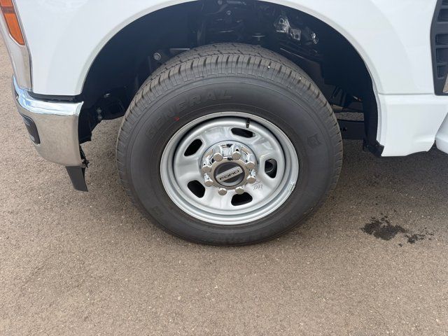 New 2026 Ford F350 XL w/ XL Chrome Package RWD image 24