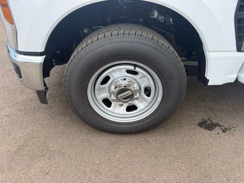 New 2026 Ford F350 XL w/ XL Chrome Package RWD image 24