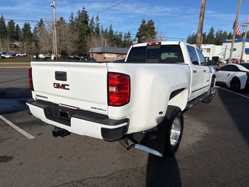 Used 2015 GMC Sierra 3500 Denali w/ Duramax Plus Package image 8