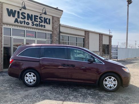 Used 2011 Honda Odyssey LX image 2