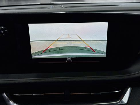 Used 2025 Buick Envista Preferred FWD image 21