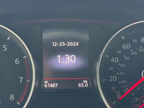 Used 2018 Volkswagen GTI S FWD image 23