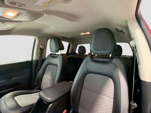 Used 2016 Chevrolet Colorado Z71 AWD/4WD image 17