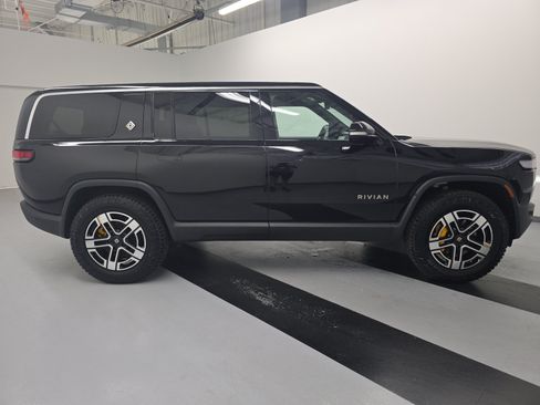 Used 2024 Rivian R1S Adventure AWD/4WD image 6