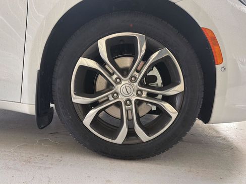 New 2026 Chrysler Pacifica Pinnacle FWD image 31