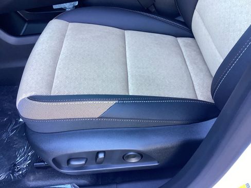 New 2026 Chevrolet Equinox ACTIV w/ Convenience Package III AWD/4WD image 12