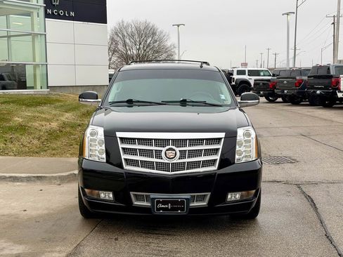 Used 2013 Cadillac Escalade Platinum image 7