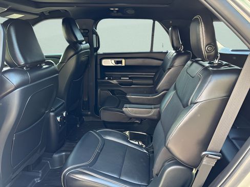 Used 2020 Ford Explorer ST w/ Premium Technology Package AWD/4WD image 5