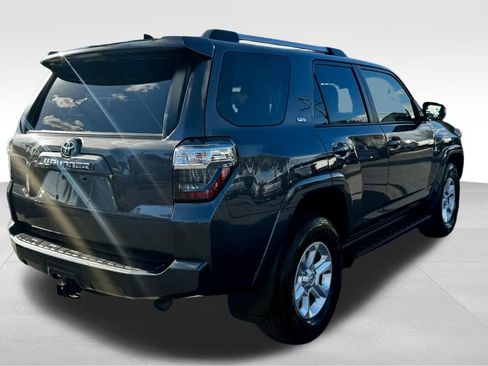 Used 2022 Toyota 4Runner SR5 Premium image 12