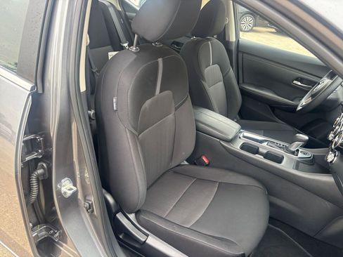 Used 2025 Nissan Sentra SV FWD image 34