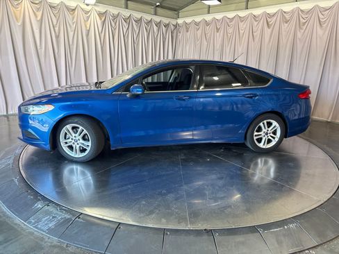 Used 2018 Ford Fusion SE w/ Fusion SE Technology Package FWD image 8