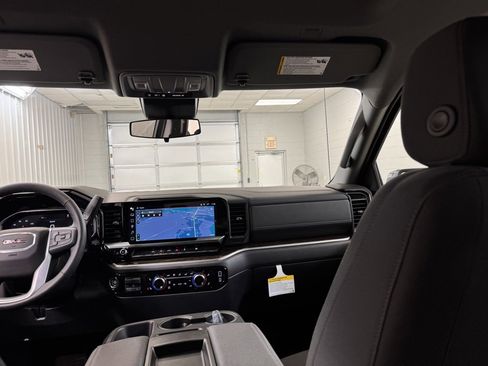 New 2026 GMC Sierra 1500 SLE image 23