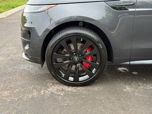 Certified 2025 Land Rover Range Rover Sport Dynamic SE AWD/4WD image 10